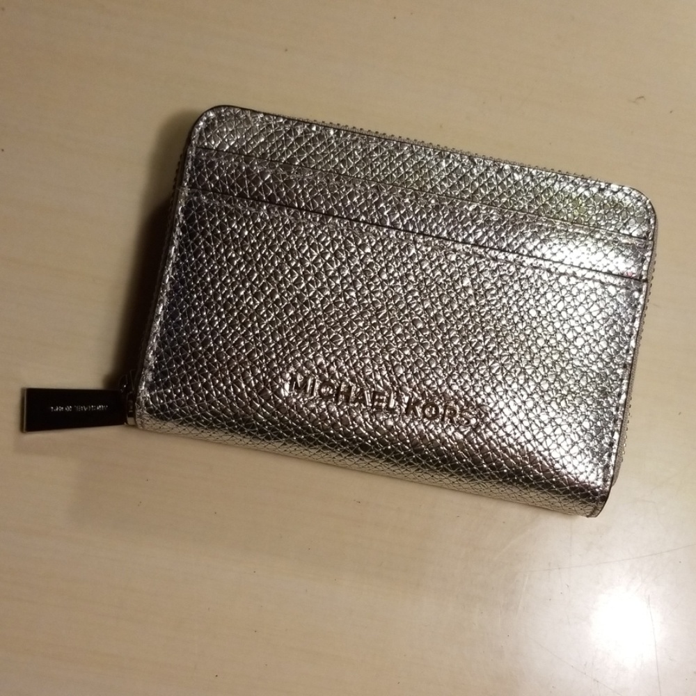 Michael Kors Wallet Card Holder Silver